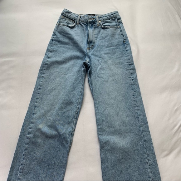 BDG baggy high-rise denim jeans - Picture 1 of 6